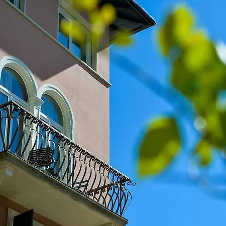 Готель Miravalle 3*